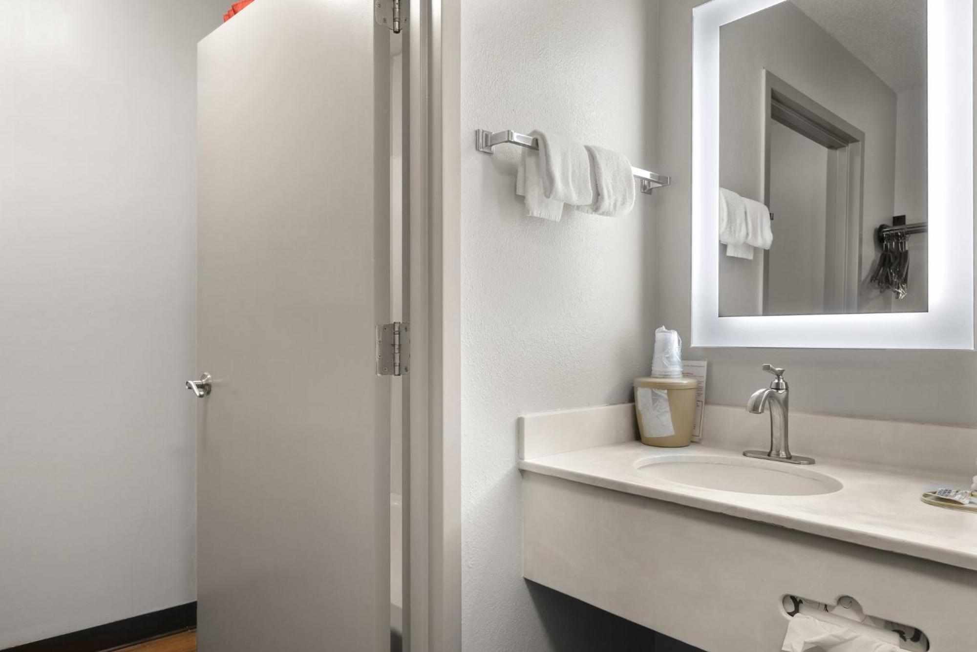 Red Roof Inn & Suites Savannah Airport Pooler Zewnętrze zdjęcie