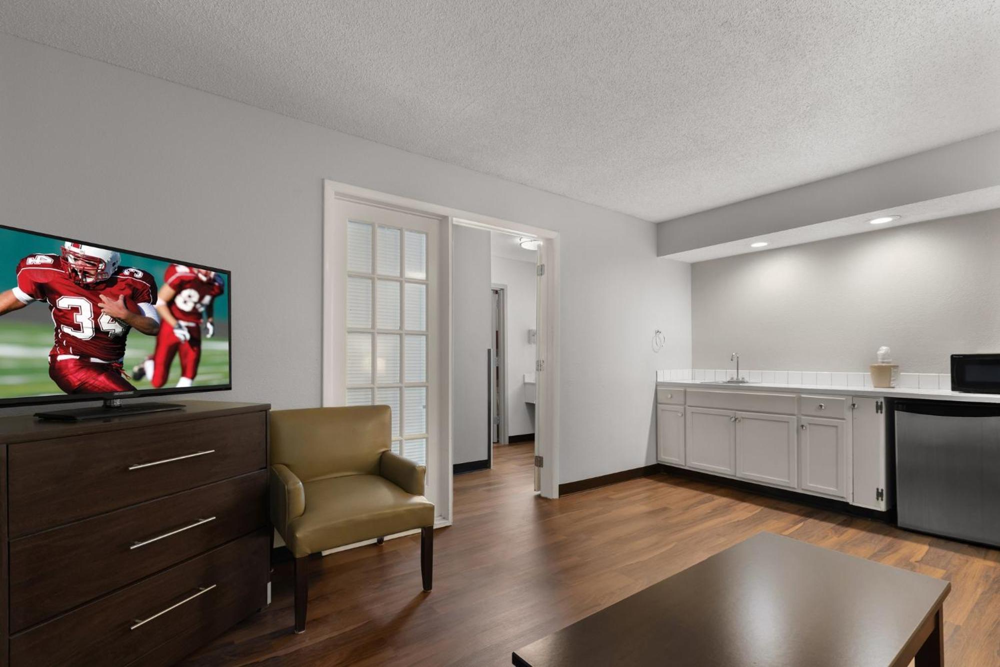 Red Roof Inn & Suites Savannah Airport Pooler Zewnętrze zdjęcie
