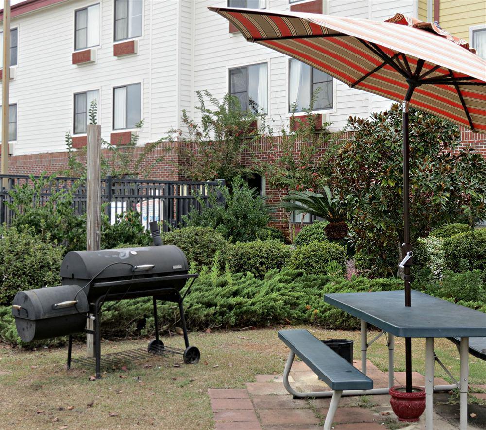 Red Roof Inn & Suites Savannah Airport Pooler Zewnętrze zdjęcie